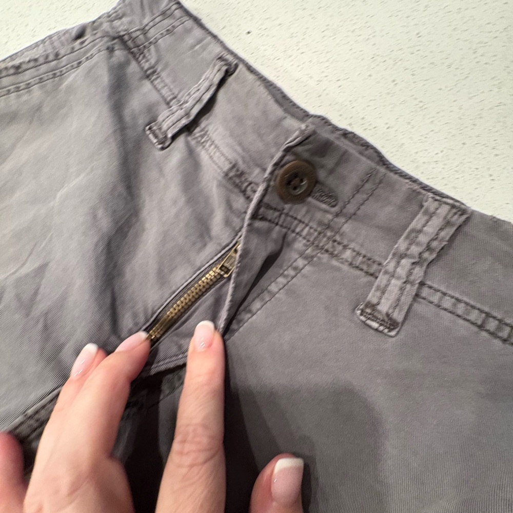 American Eagle Outfitters Charcoal Cargo Shorts - Picture 3 of 6